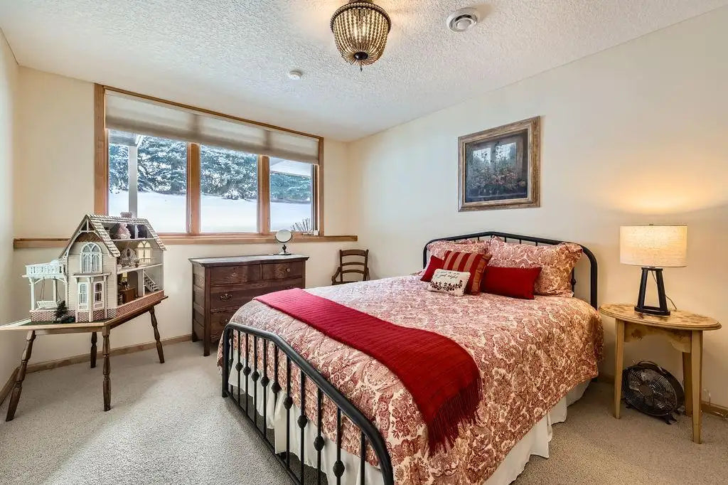 17407 Ada Court, Eden Prairie, MN 55347