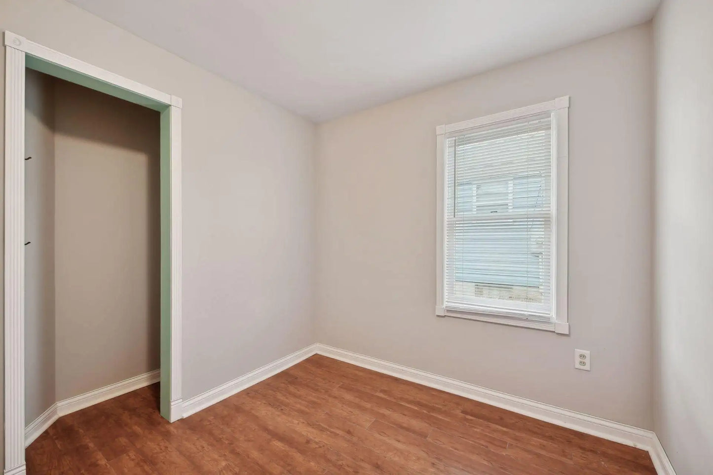 528 Shakopee Avenue, Shakopee, MN 55379