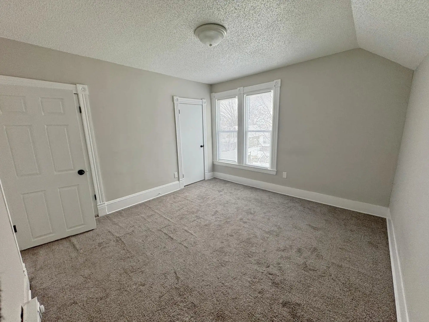 672 Magnolia Avenue, Saint Paul, MN 55106