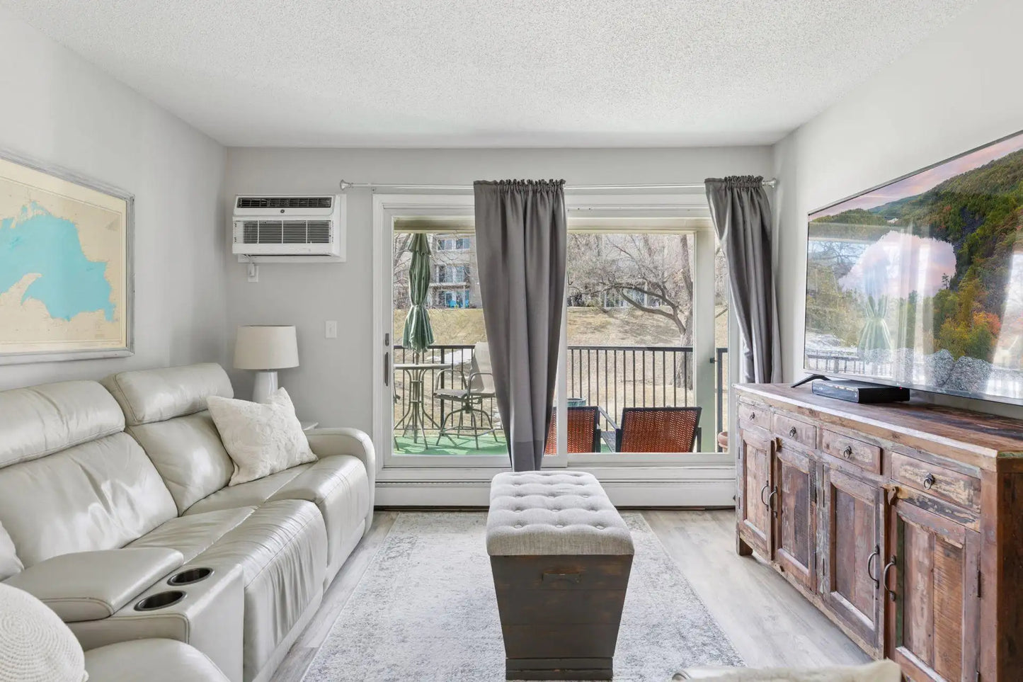 6213 Saint Croix Trail, Oak Park Heights, MN 55082