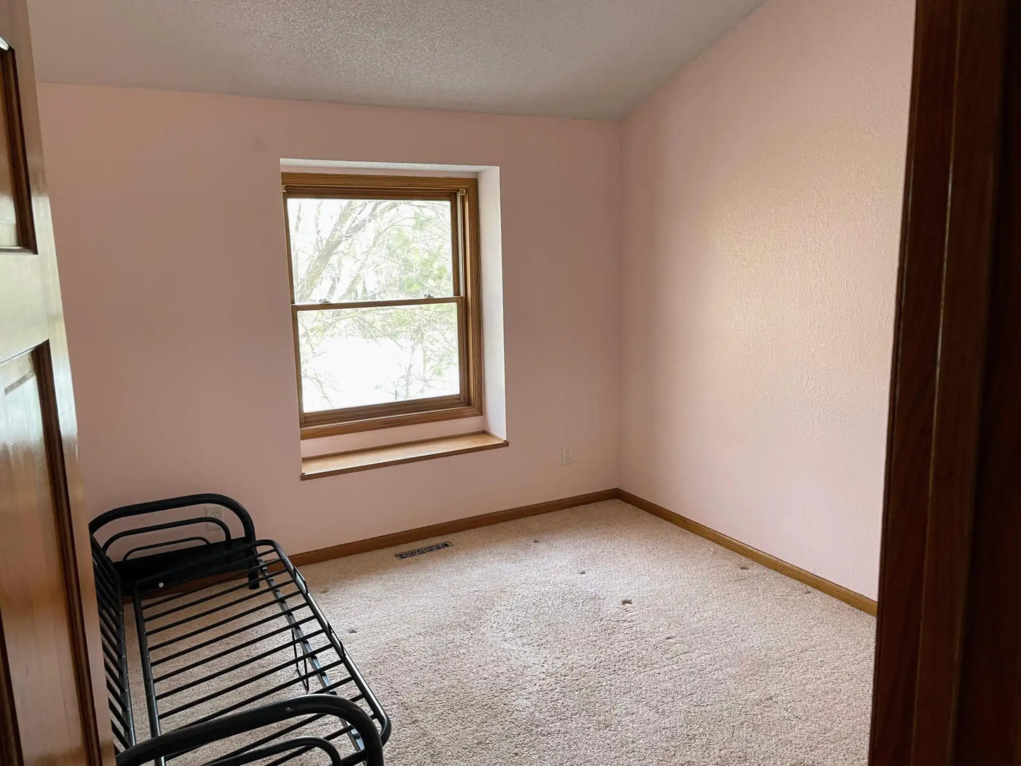 8948 Pinehurst Road, Woodbury, MN 55125