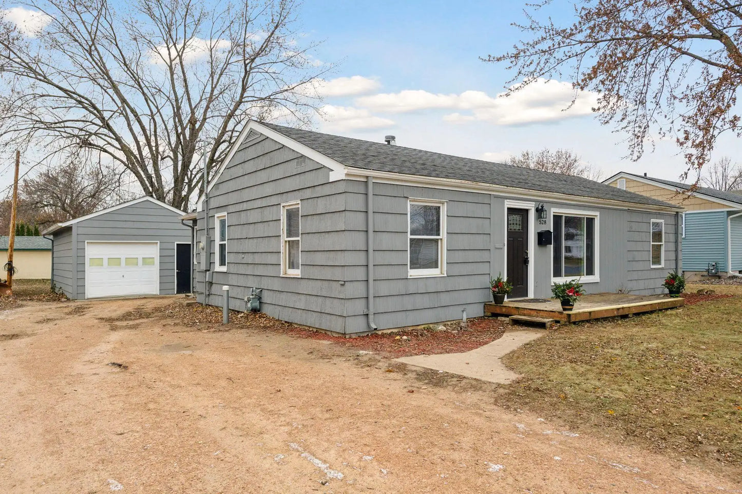 528 Shakopee Avenue, Shakopee, MN 55379