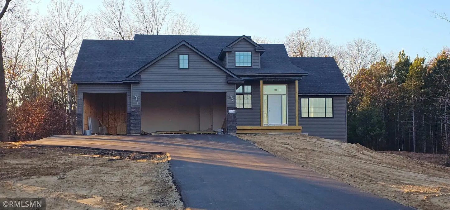 27532 Dahlia Street, Isanti, MN 55040