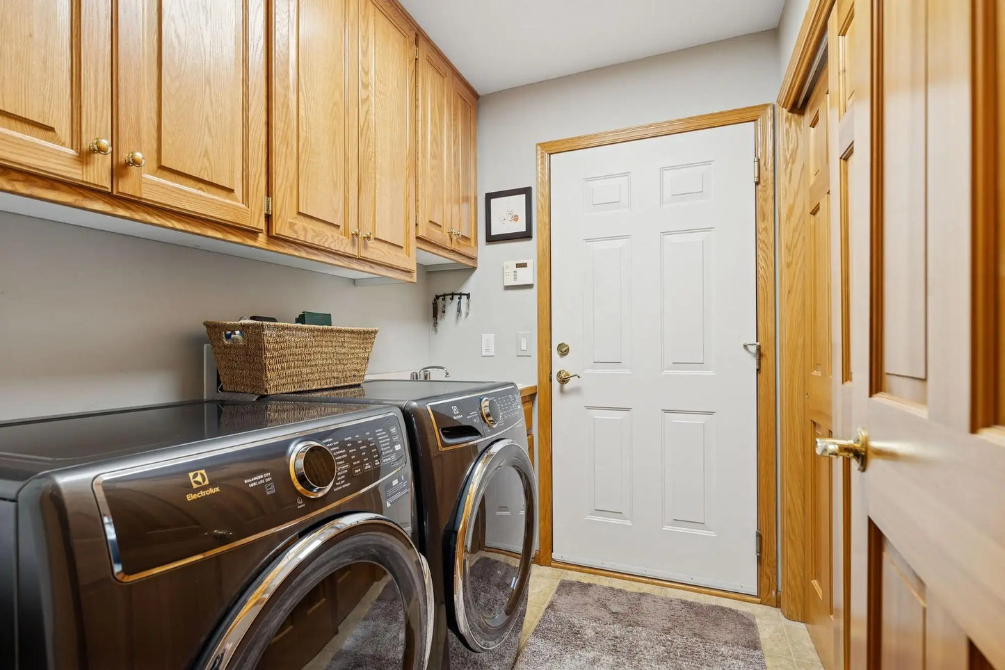 14331 Peninsula Point Drive, Savage, MN 55378