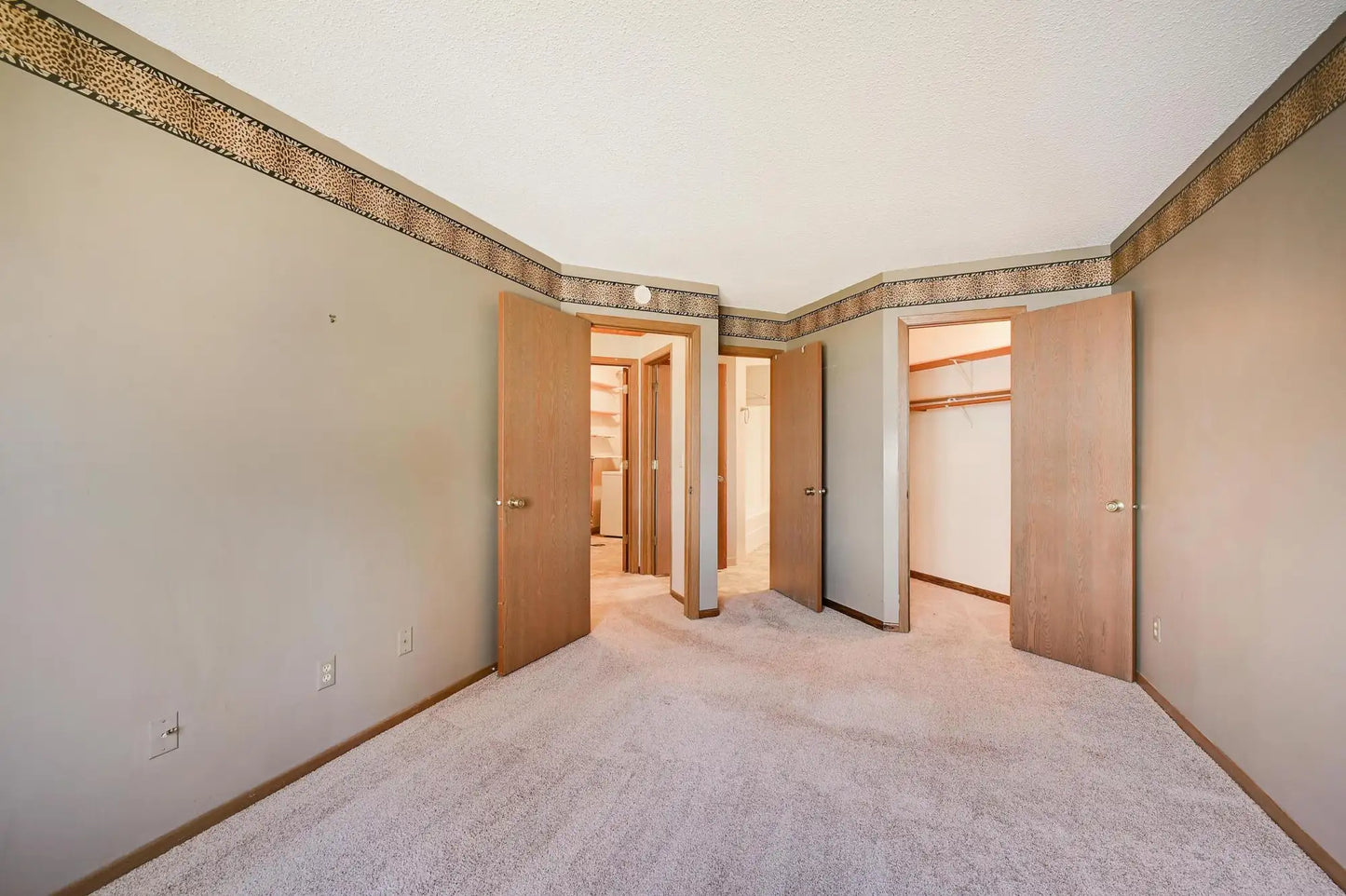 3551 Blue Jay Way, Eagan, MN 55123