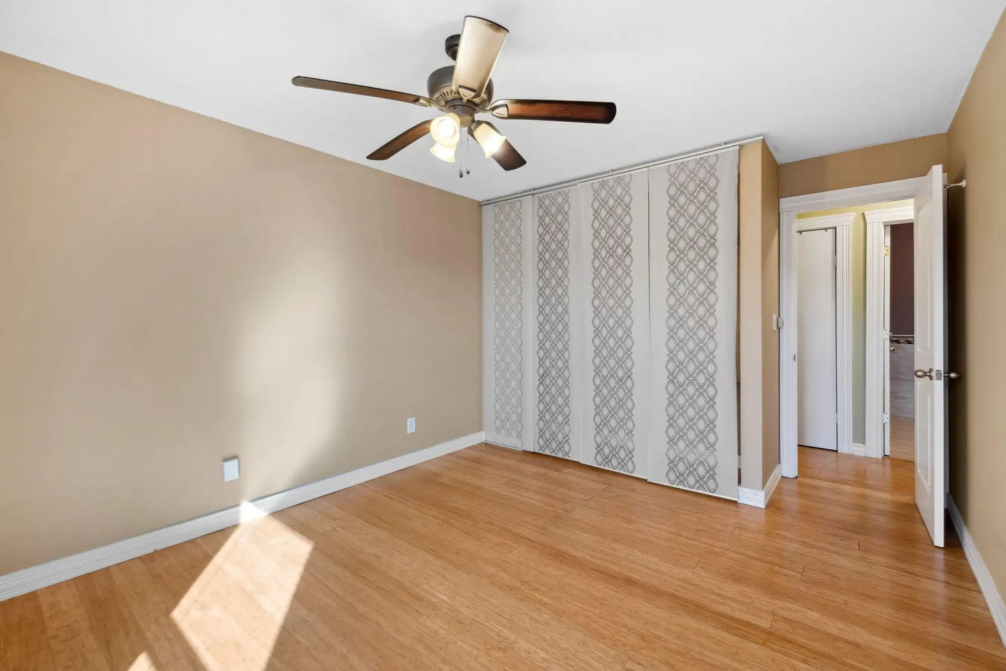 2800 Hamline Avenue, Roseville, MN 55113