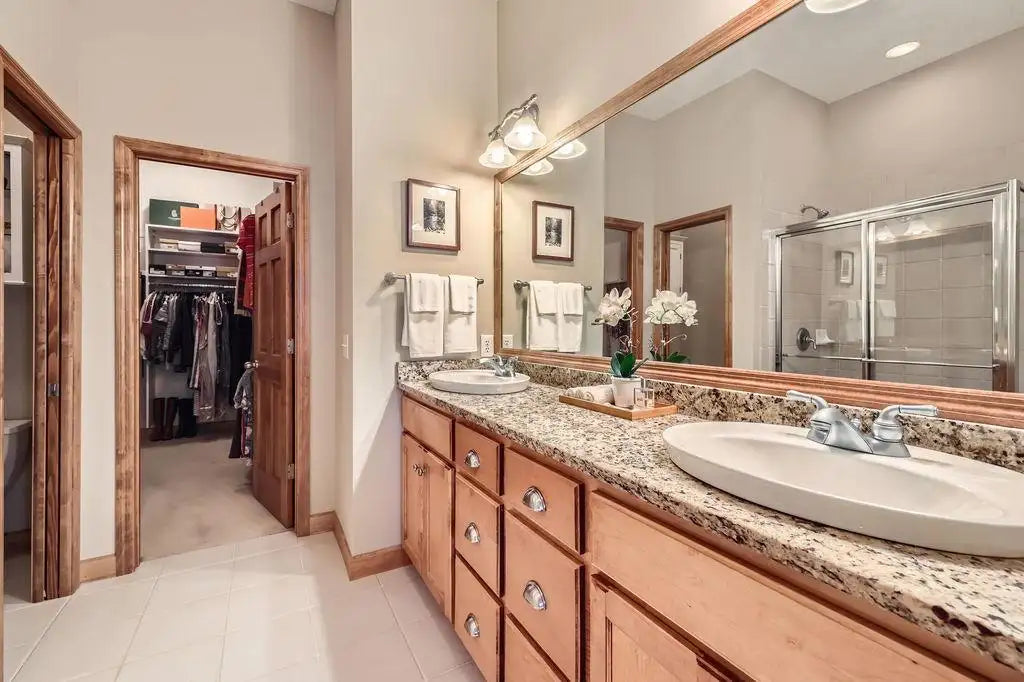 17407 Ada Court, Eden Prairie, MN 55347