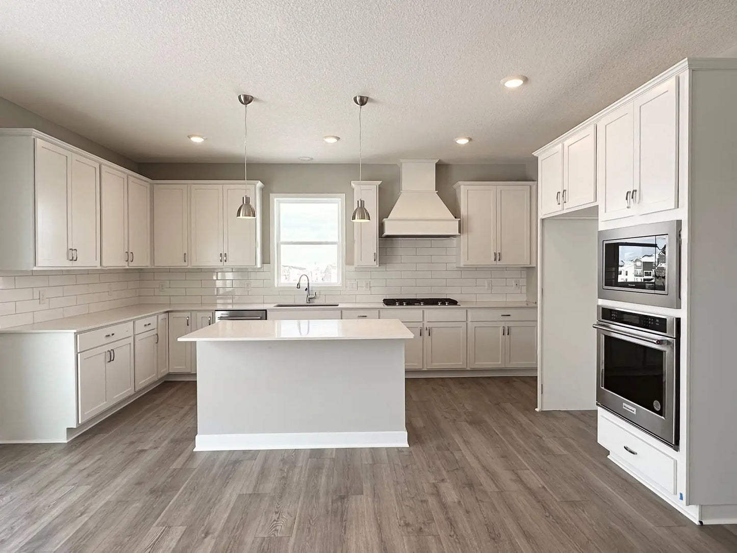 4761 Camden Circle, Chaska, MN 55318
