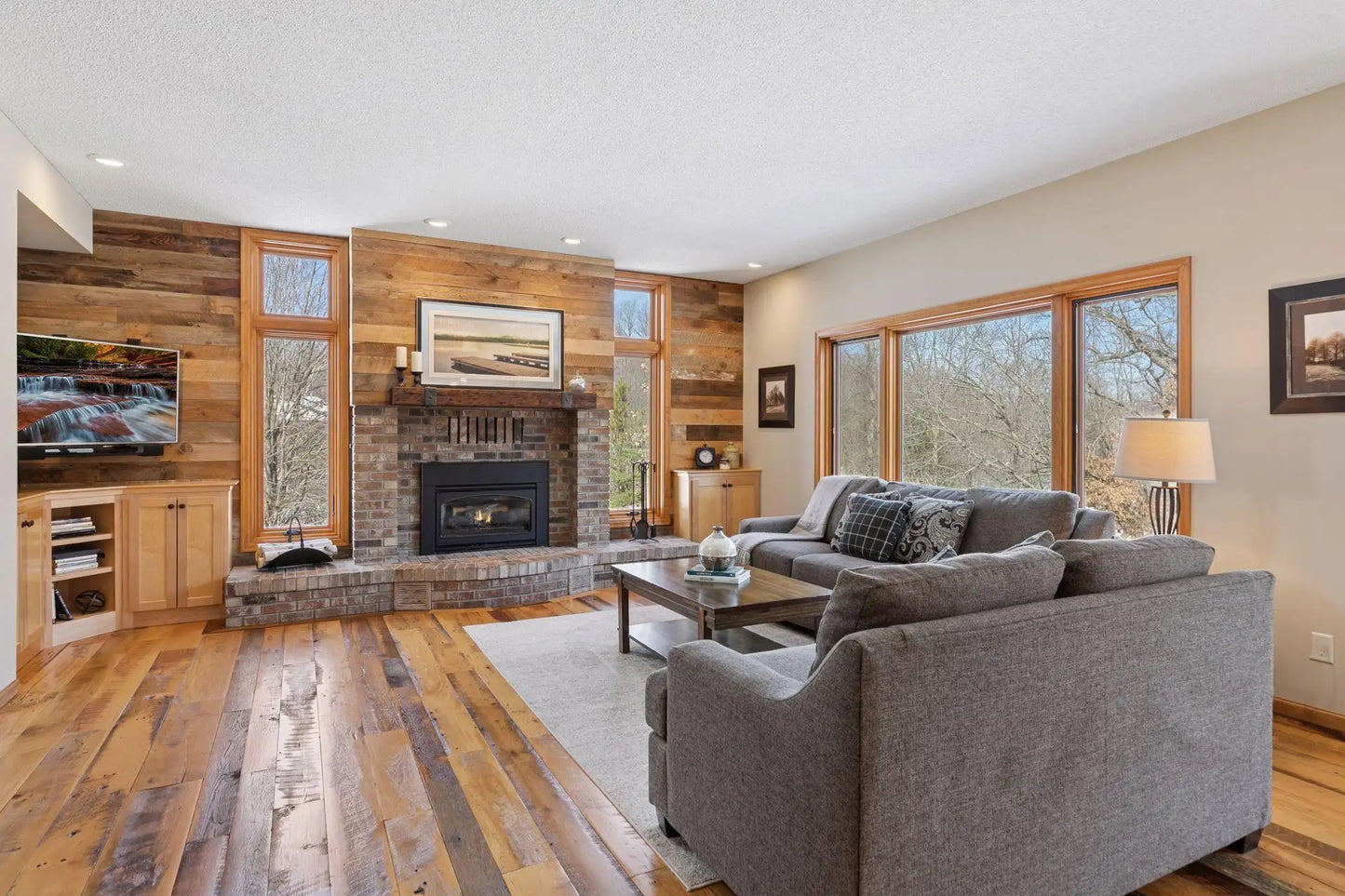 7420 Military Road, Woodbury, MN 55129