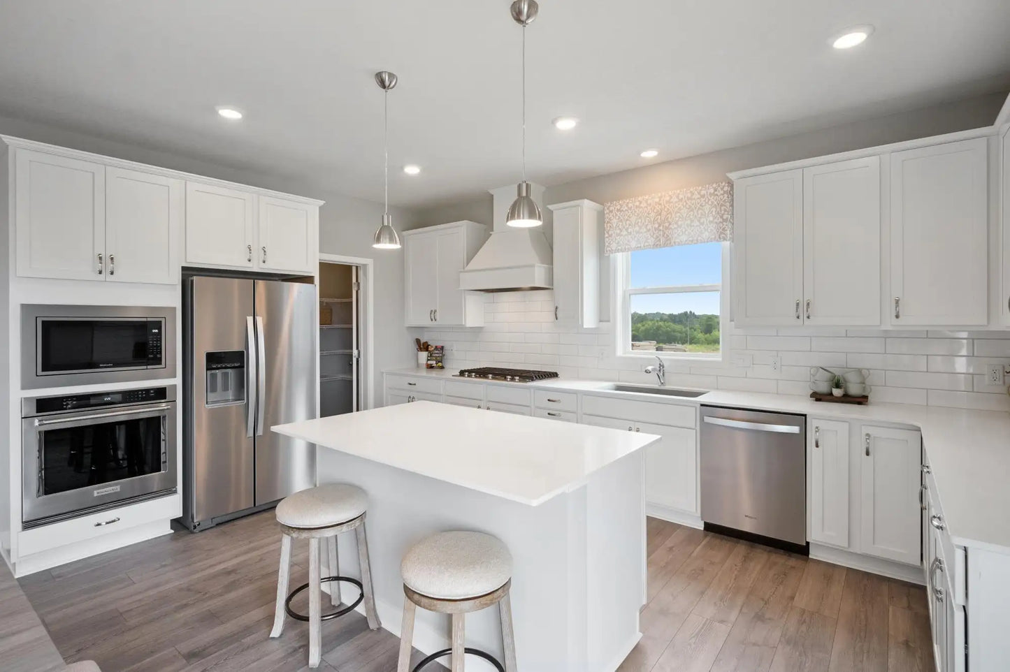 4761 Camden Circle, Chaska, MN 55318
