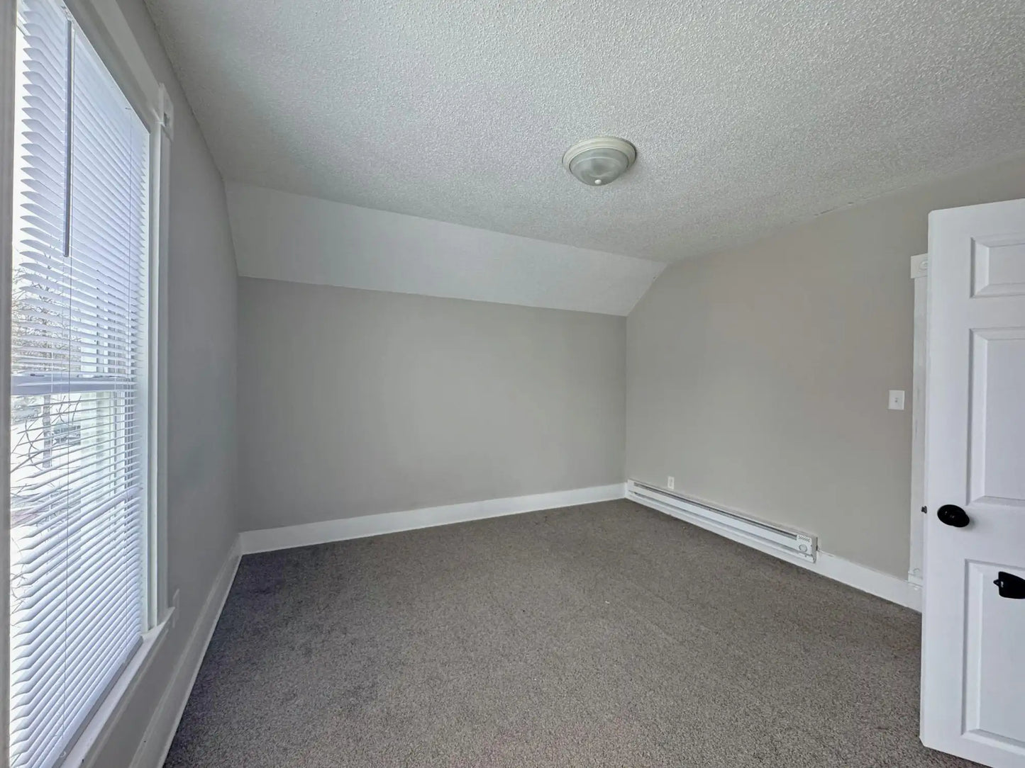 672 Magnolia Avenue, Saint Paul, MN 55106