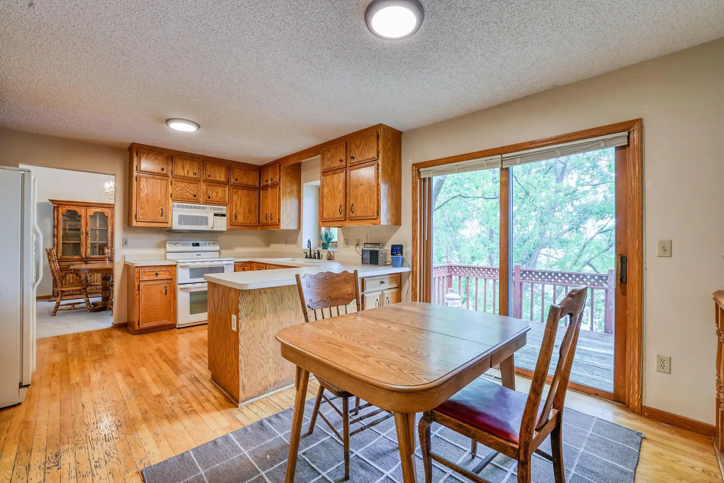 15813 Garden View Drive, Apple Valley, MN 55124
