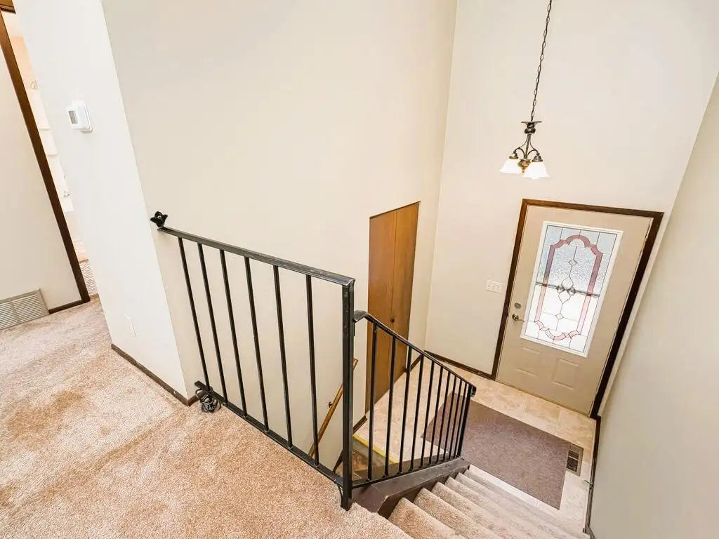 1348 Arden View Drive, Arden Hills, MN 55112
