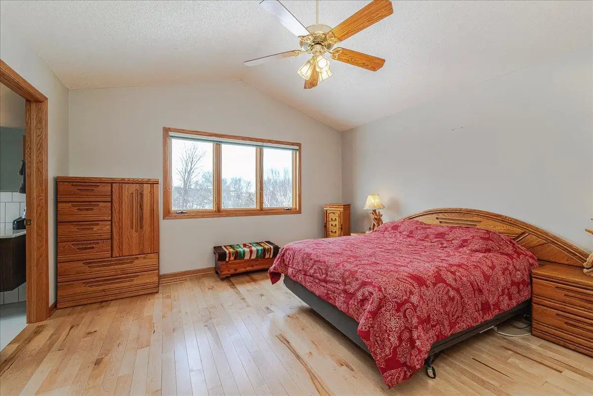 1084 Stein Drive, Waconia, MN 55387
