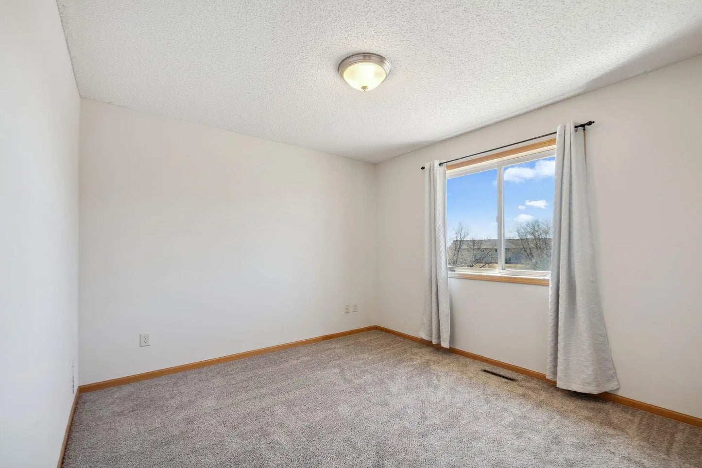 26534 Pond Court, Elko New Market, MN 55020