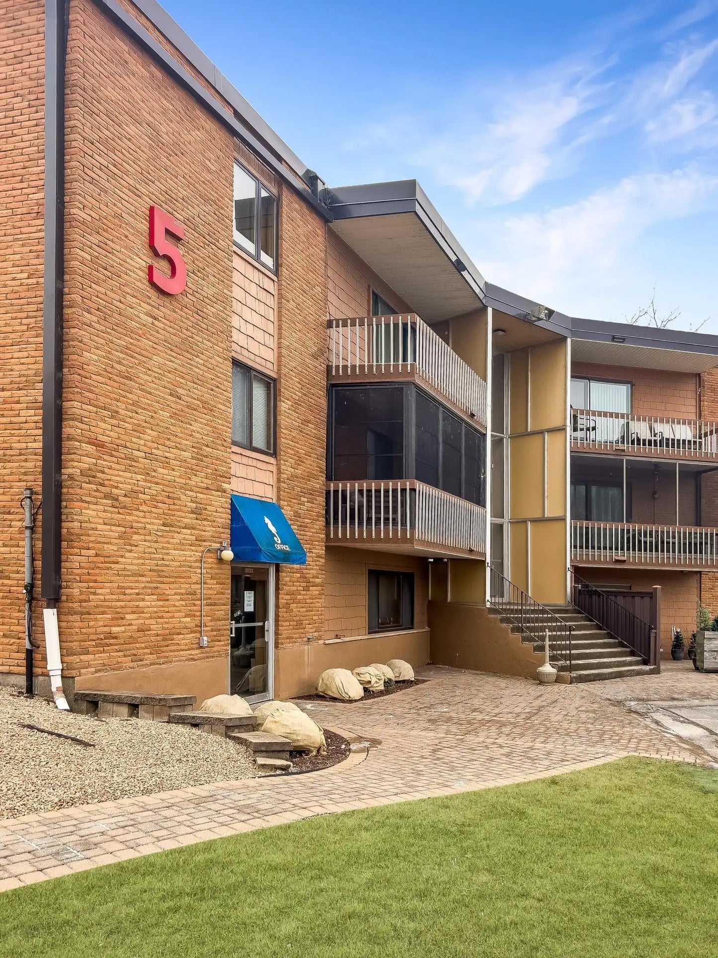 5440 Three Points Boulevard, Mound, MN 55364