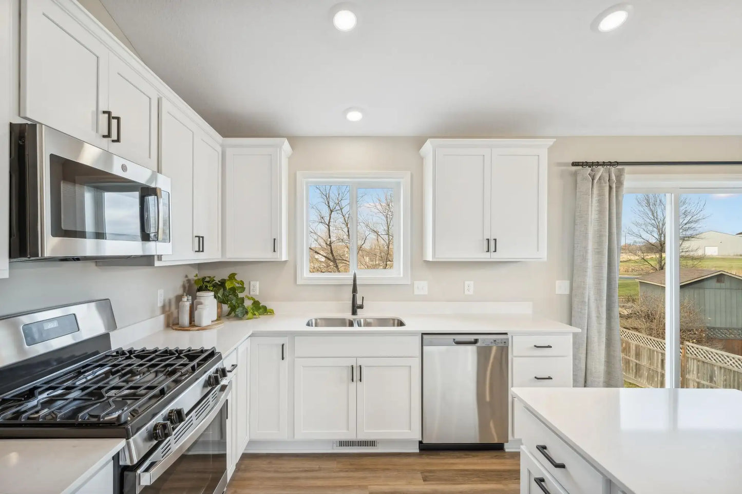 1221 Woods Road, Isanti, MN 55040