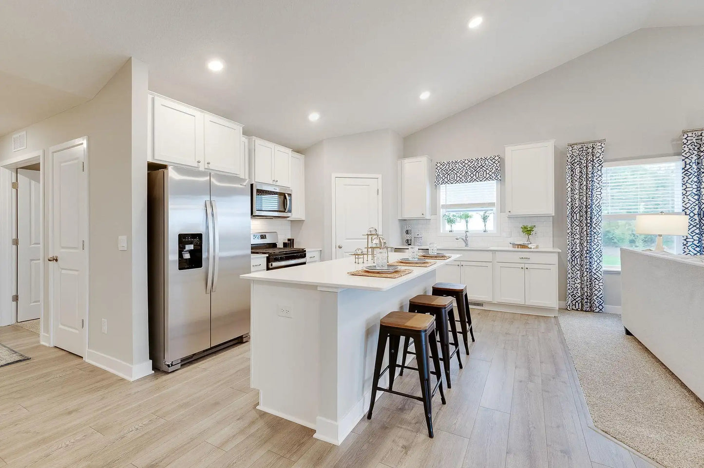 2127 Ardmore Place, Shakopee, MN 55379