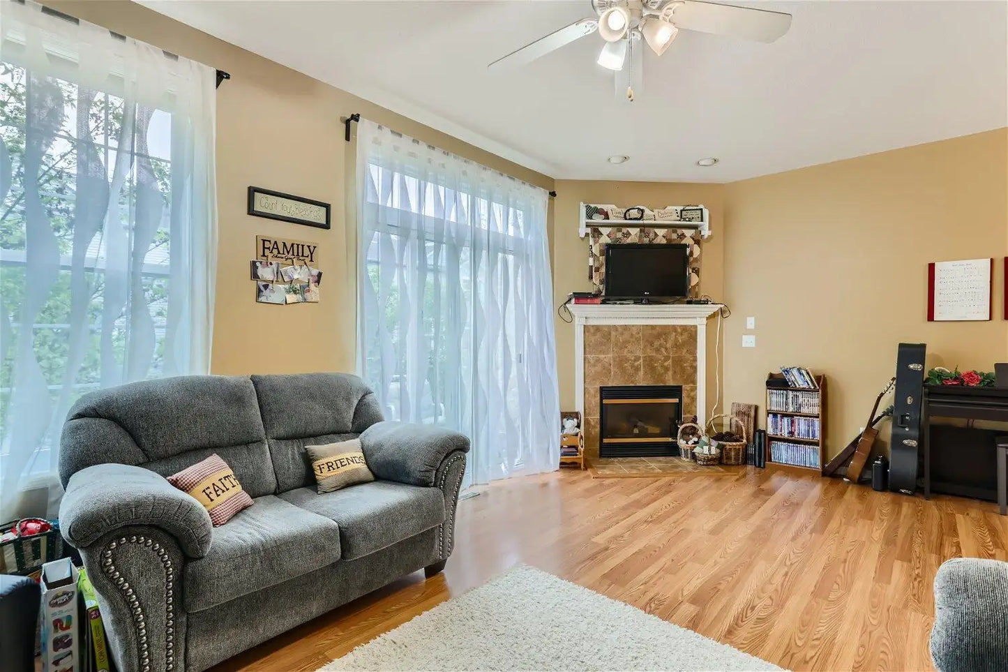 15720 Fox Circle, Apple Valley, MN 55124