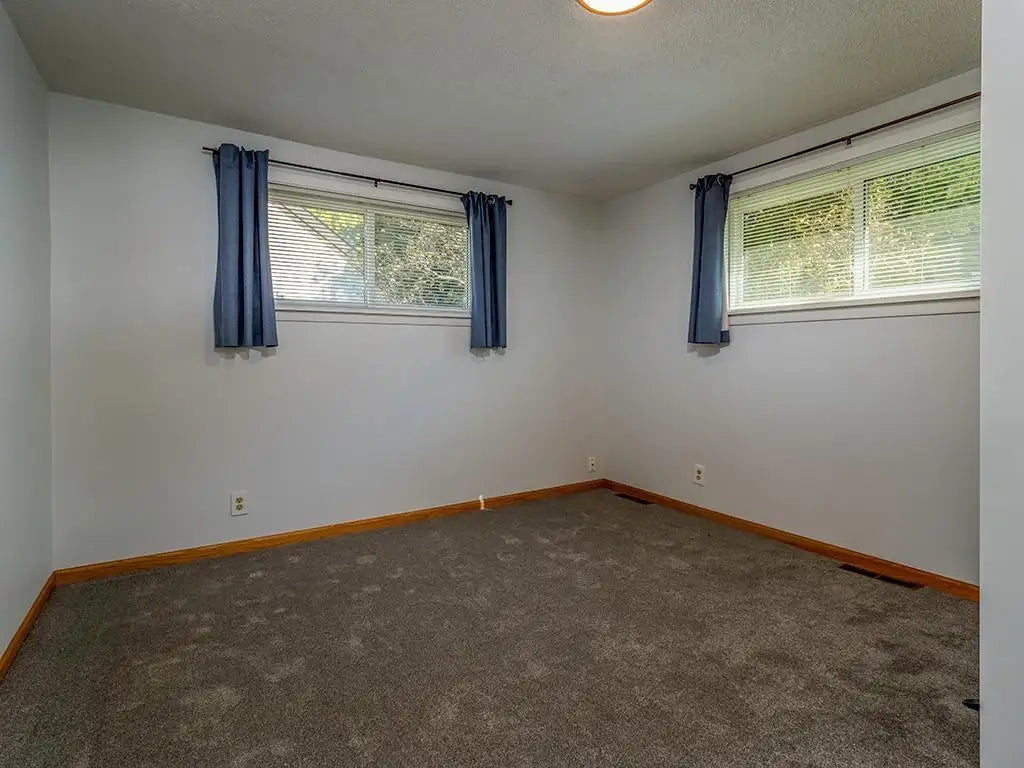 3335 Pierce Street, Minneapolis, MN 55418