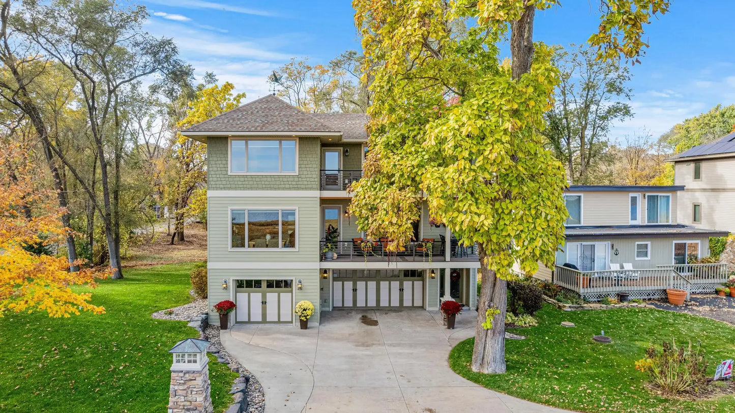 1880 Riviera Avenue, Lakeland, MN 55043