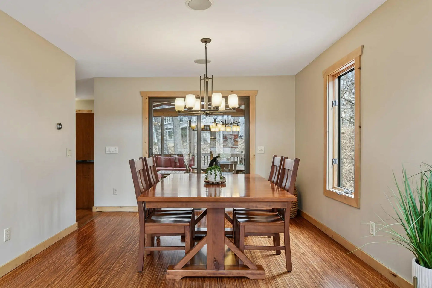 18920 Park Avenue, Deephaven, MN 55391