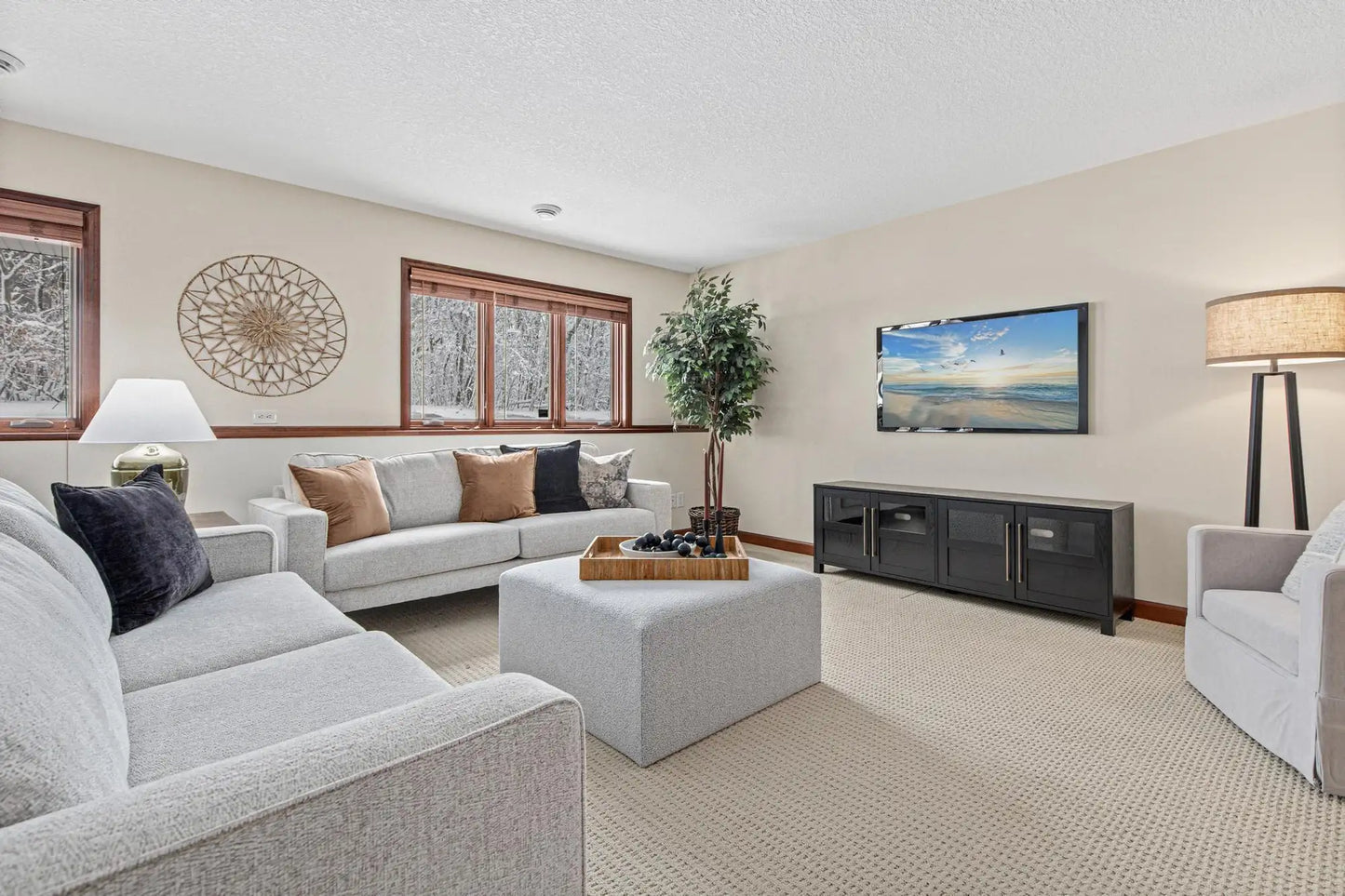 2202 Midland View Court, Roseville, MN 55113