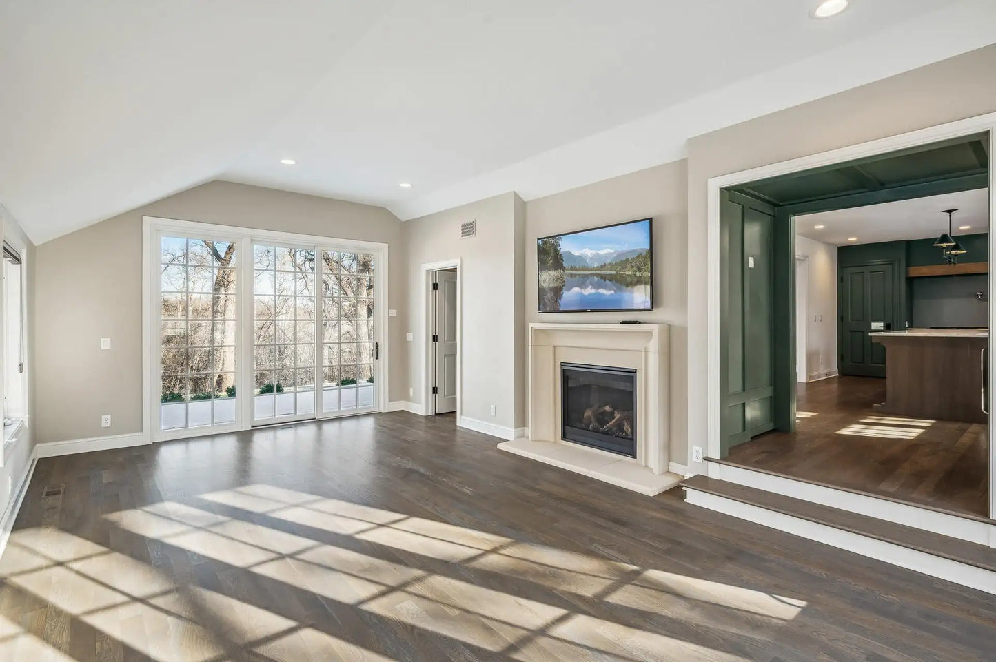 10 Saint Albans Road, Hopkins, MN 55305