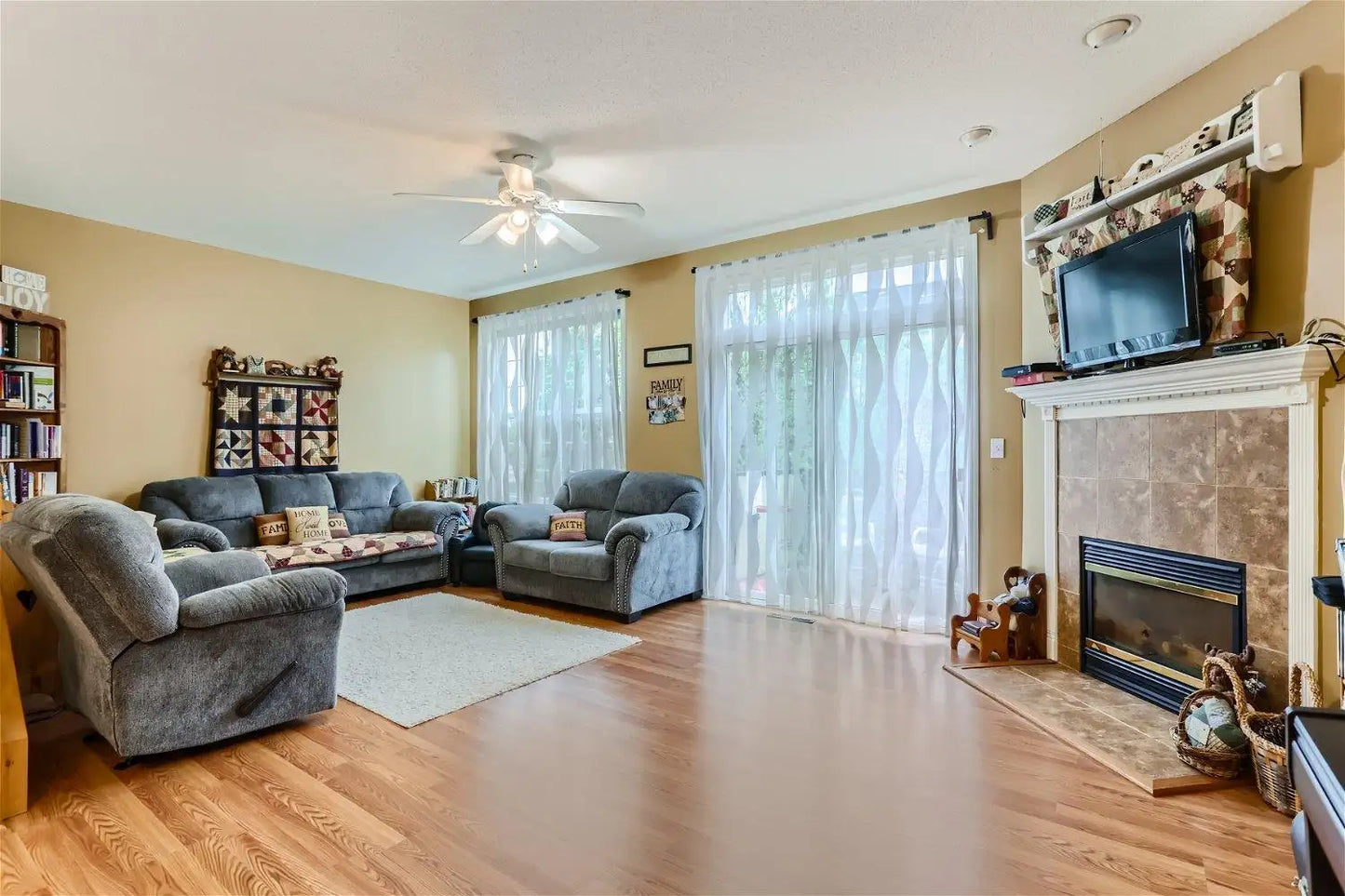 15720 Fox Circle, Apple Valley, MN 55124
