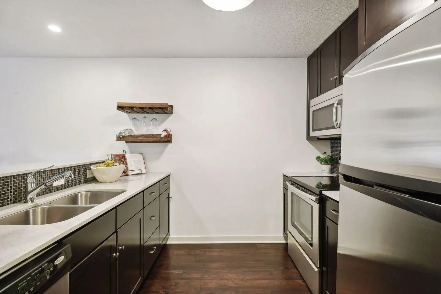 48 Groveland Terrace, Minneapolis, MN 55403