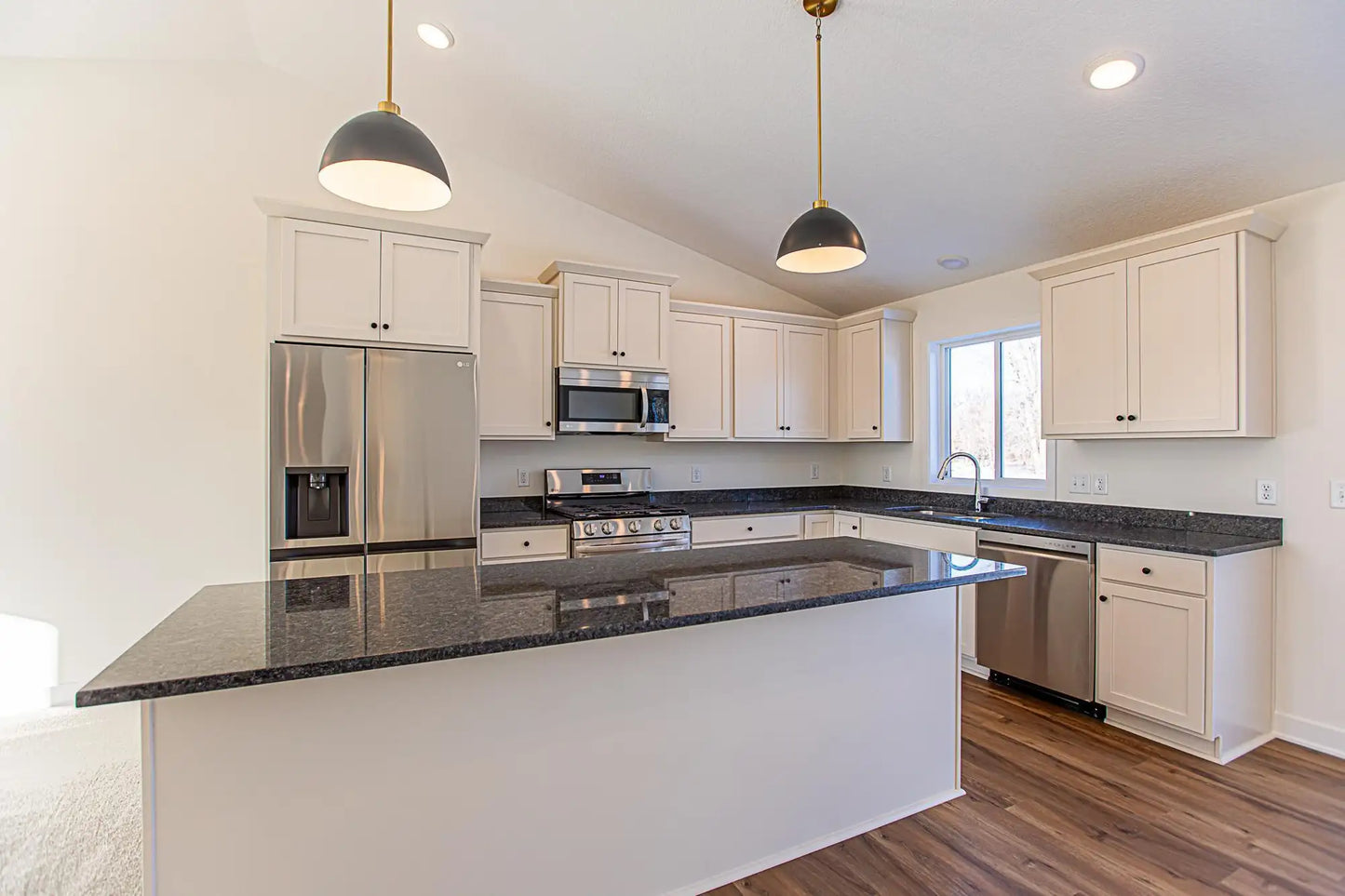 4668 381st Trail, North Branch, MN 55056