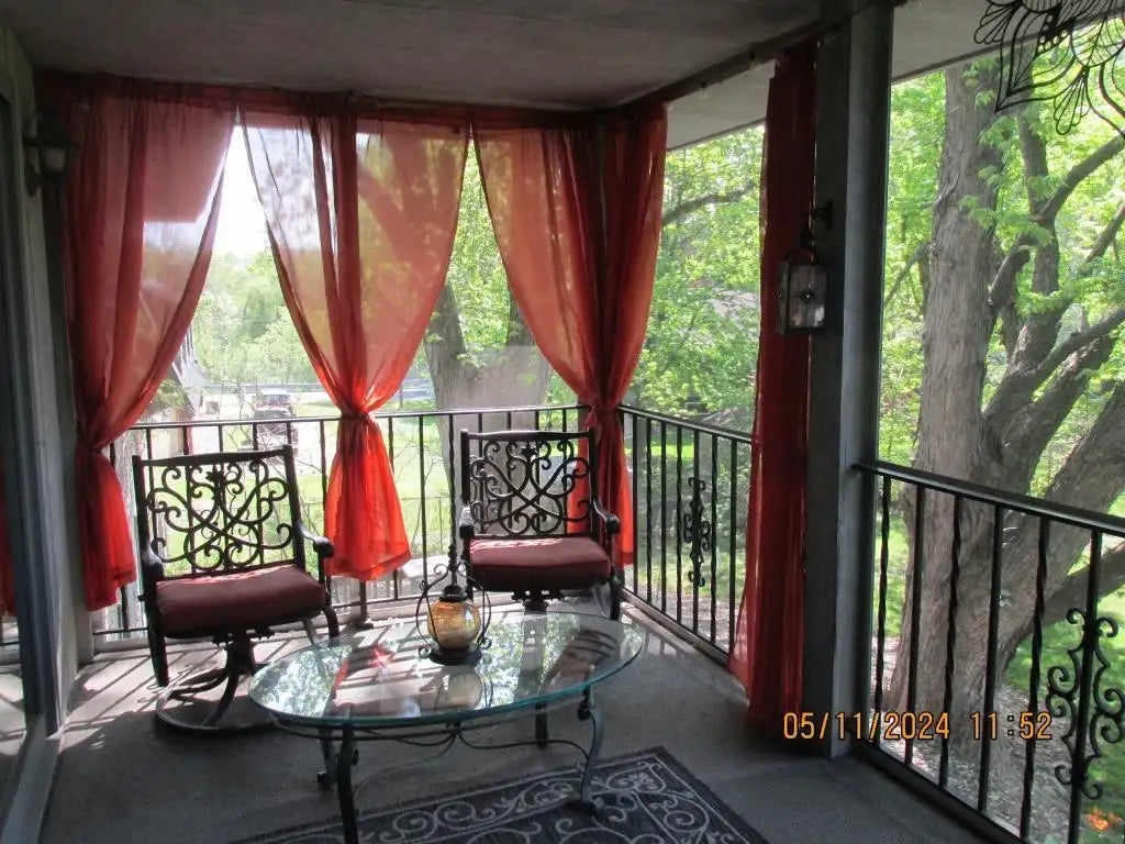 1611 63rd Street, Chanhassen, MN 55331