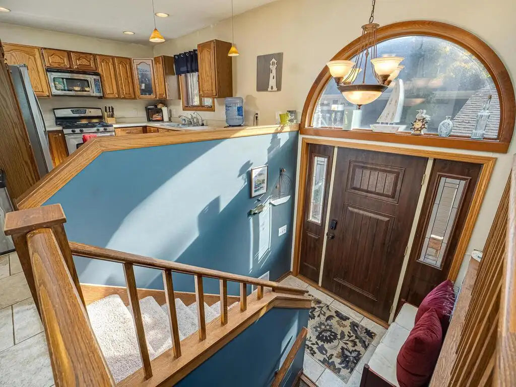 1555 Bluebird Lane, Mound, MN 55364