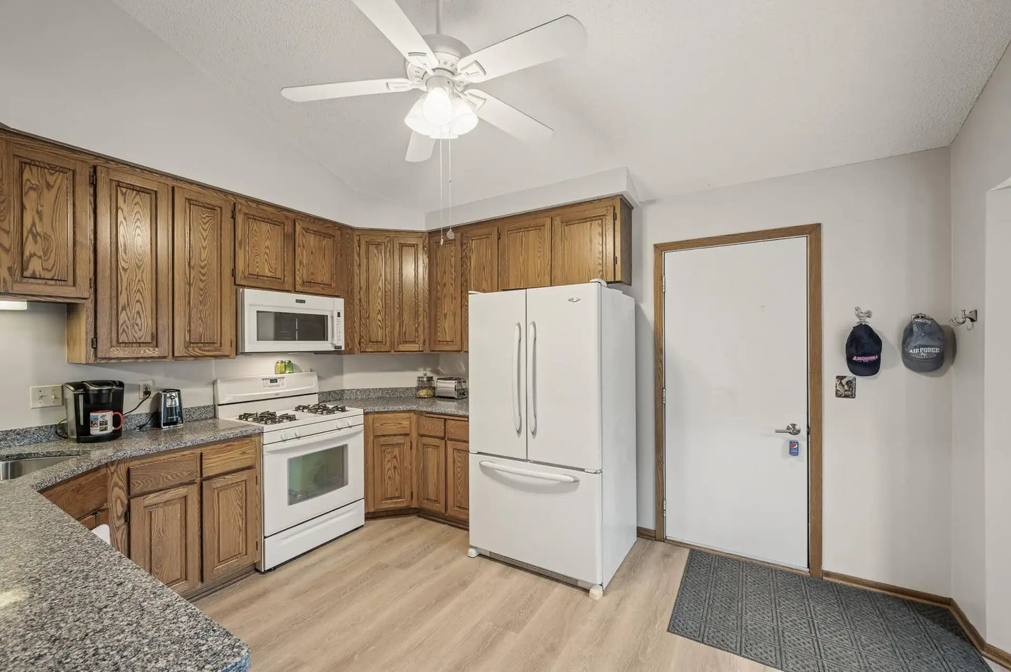 974 Winterberry Drive, Woodbury, MN 55125