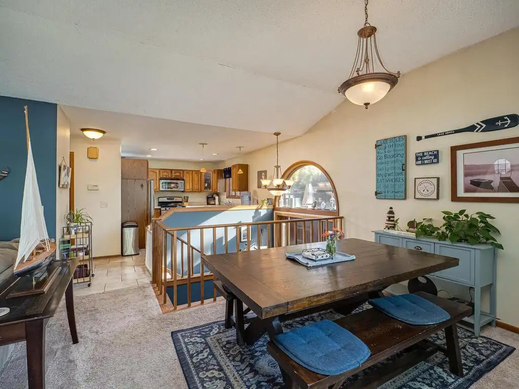 1555 Bluebird Lane, Mound, MN 55364