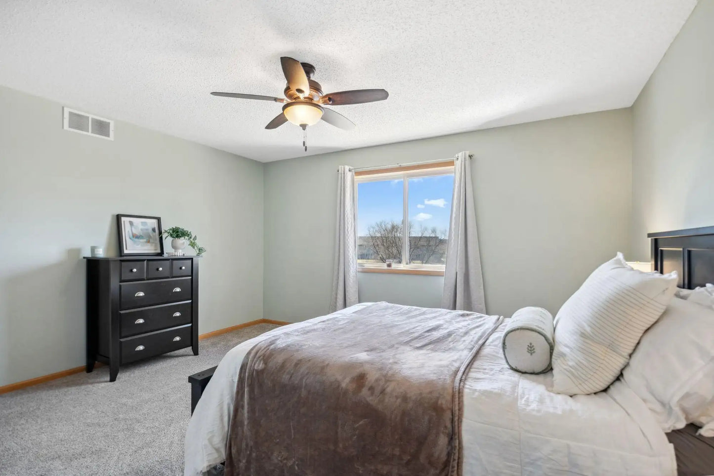 26534 Pond Court, Elko New Market, MN 55020