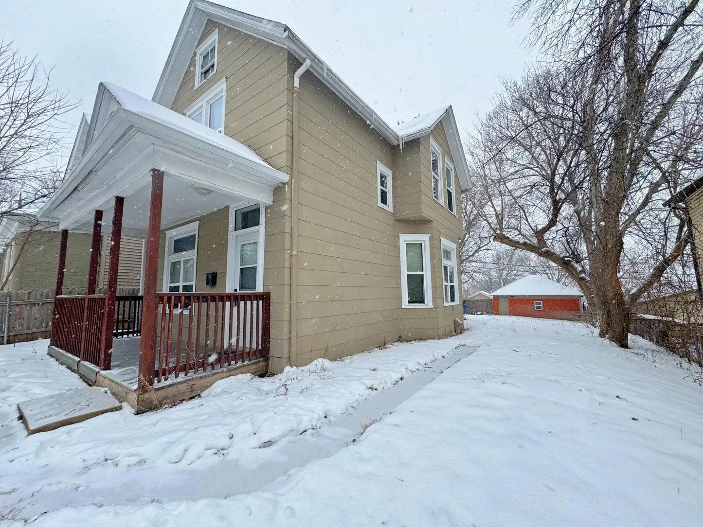 672 Magnolia Avenue, Saint Paul, MN 55106