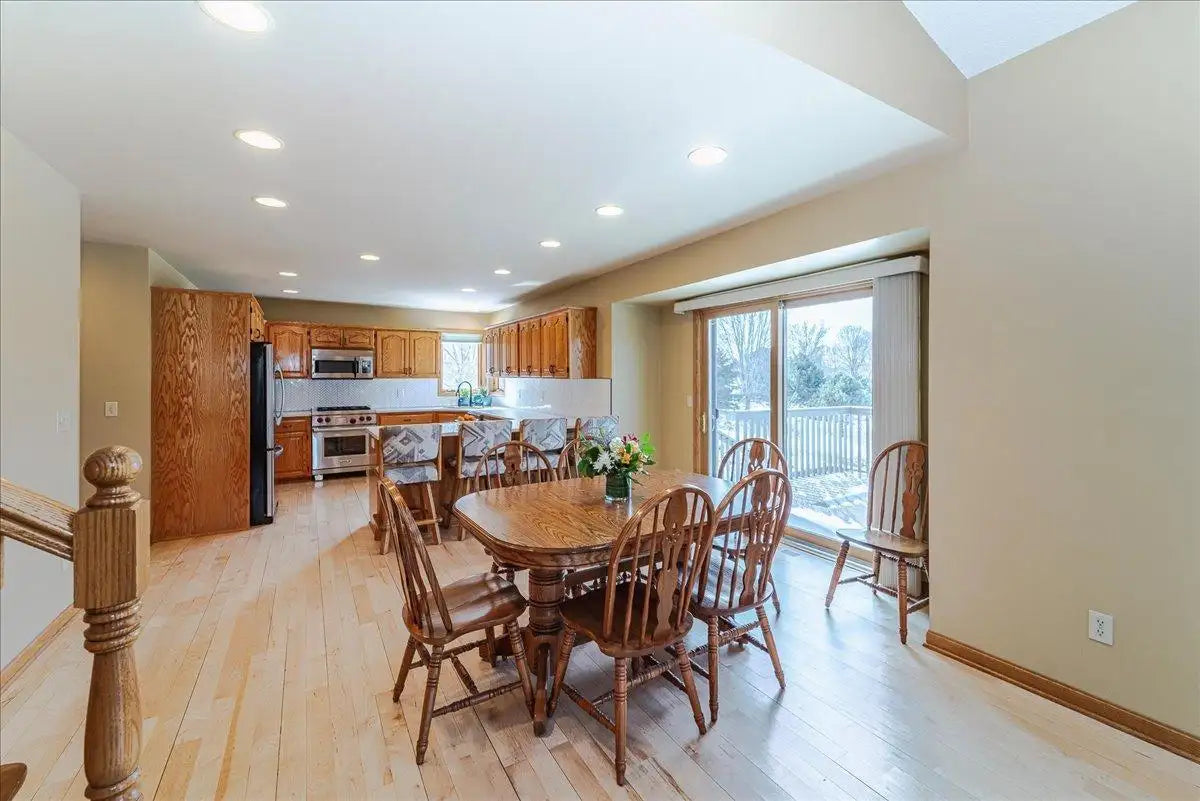 1084 Stein Drive, Waconia, MN 55387