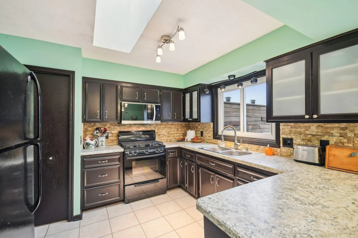 17270 Fireside Lane, Lakeville, MN 55024