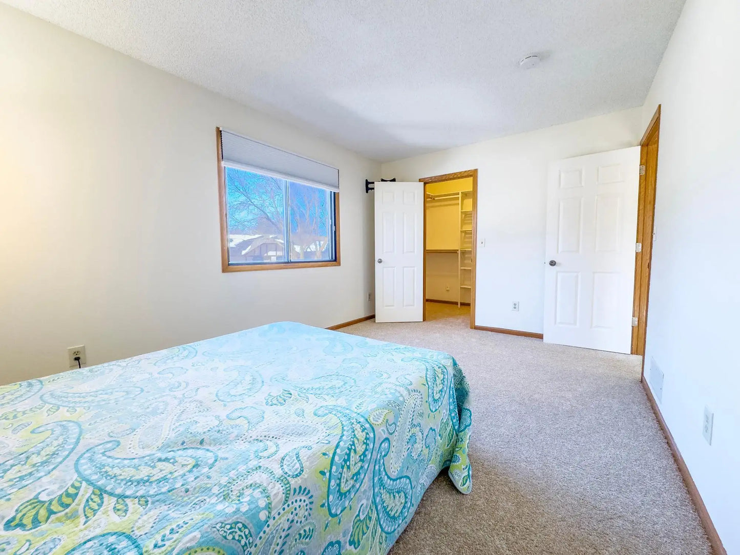 7576 Villa Court, Eden Prairie, MN 55346