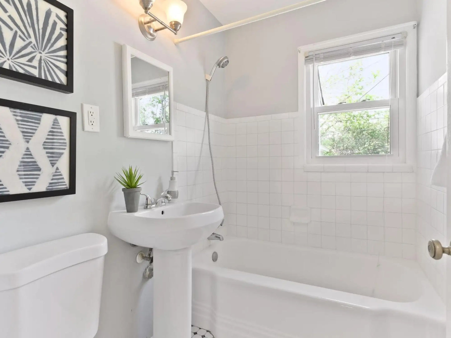 2924 Blackstone Avenue, Saint Louis Park, MN 55416