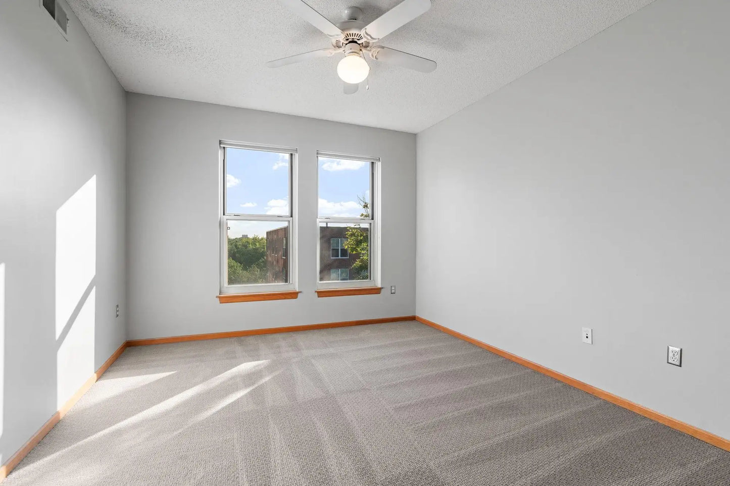 615 1st Street, Minneapolis, MN 55401