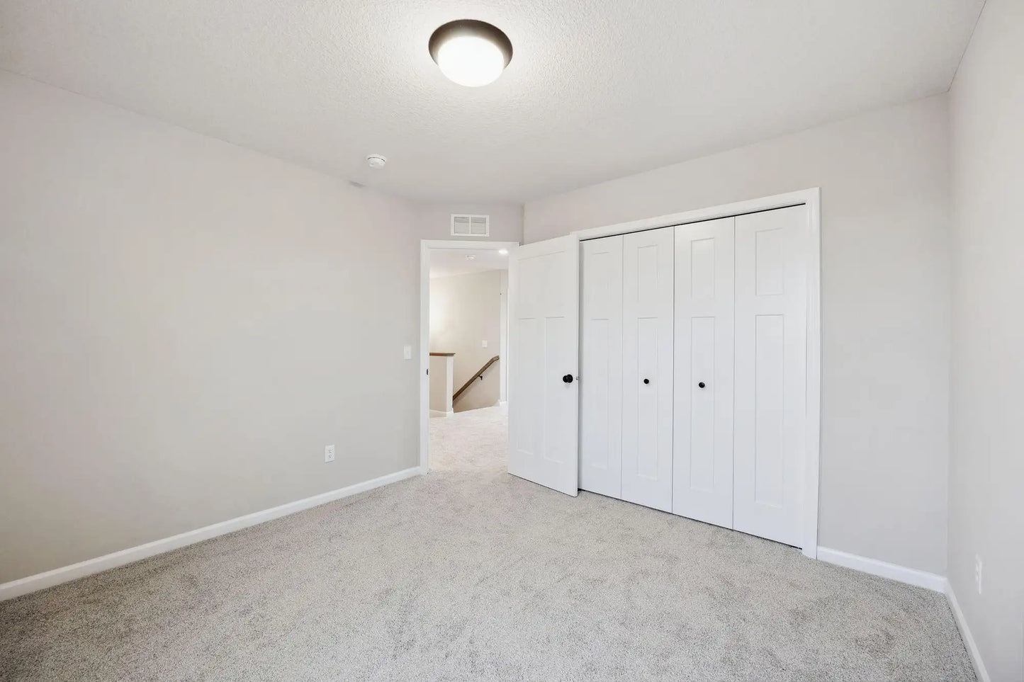 1061 Annagaire Curve, Rosemount, MN 55068
