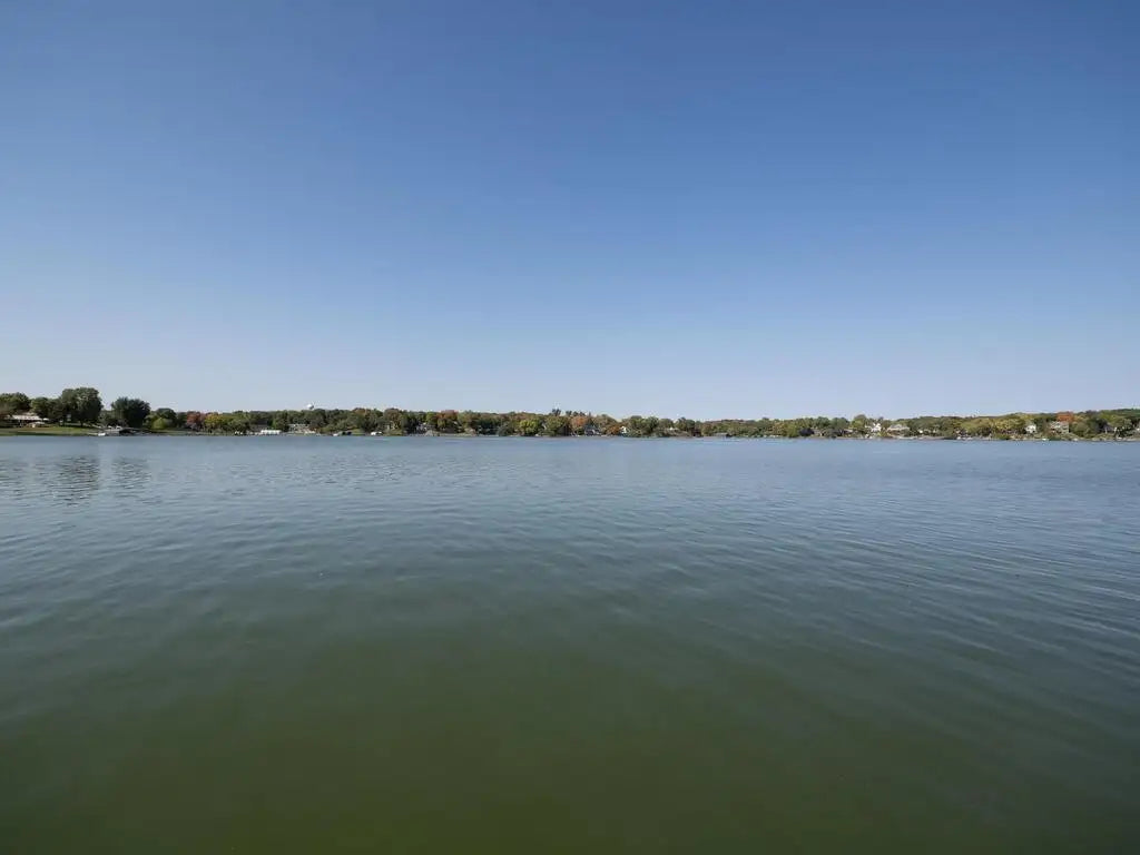 1555 Bluebird Lane, Mound, MN 55364