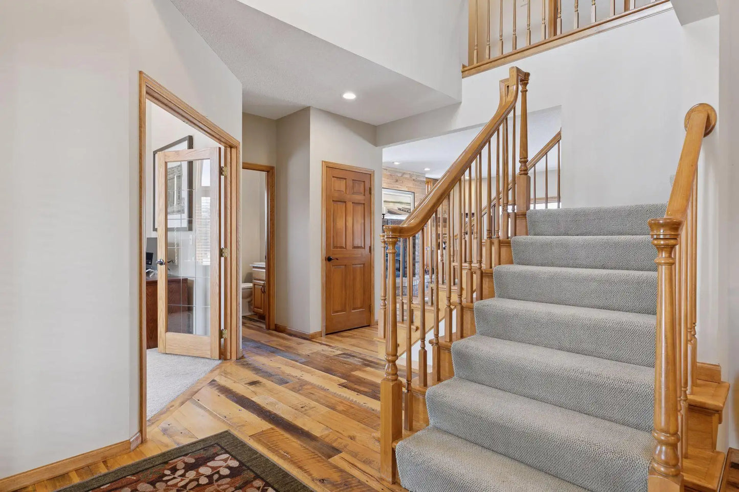 7420 Military Road, Woodbury, MN 55129