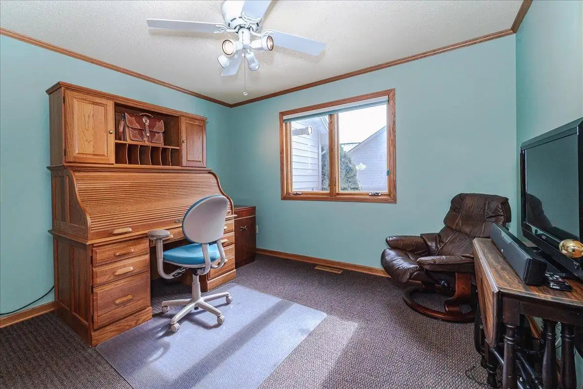 1084 Stein Drive, Waconia, MN 55387