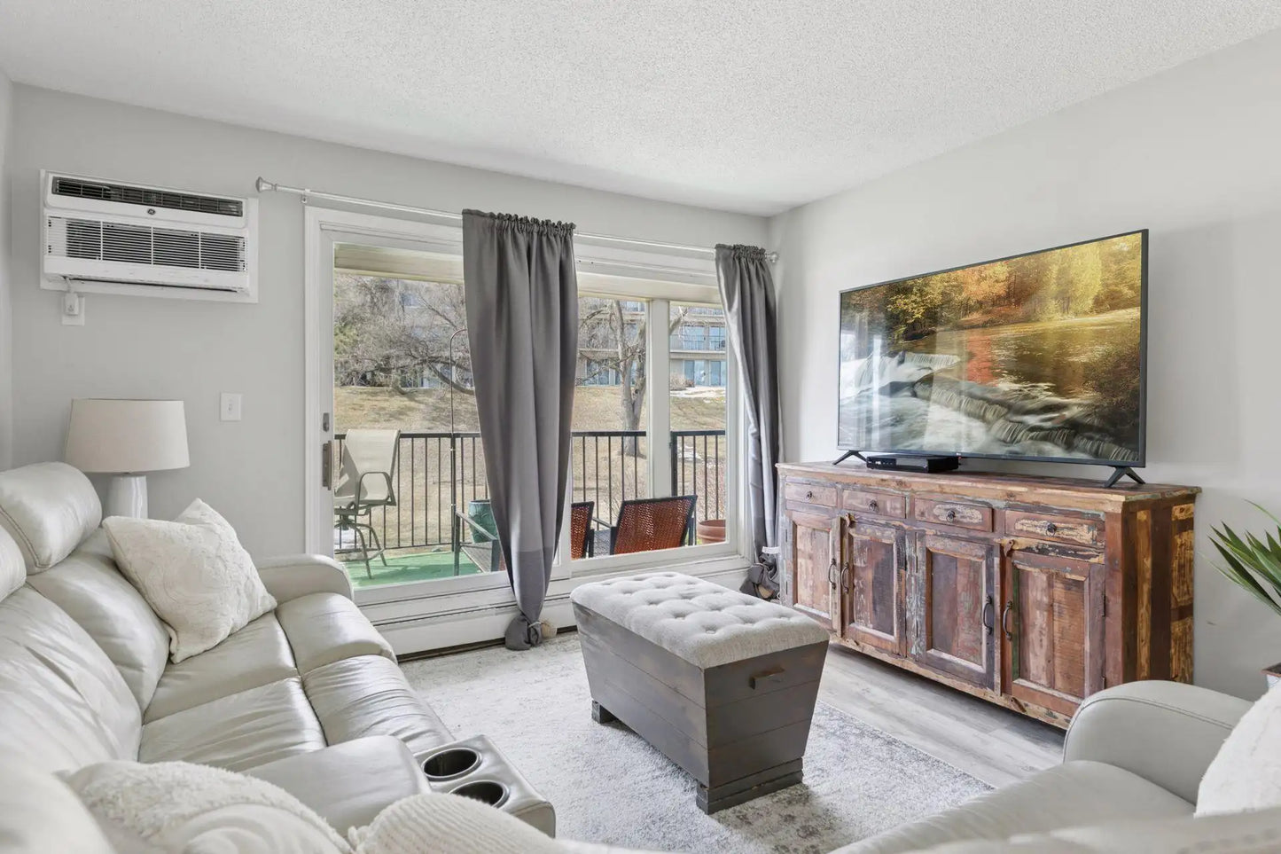 6213 Saint Croix Trail, Oak Park Heights, MN 55082