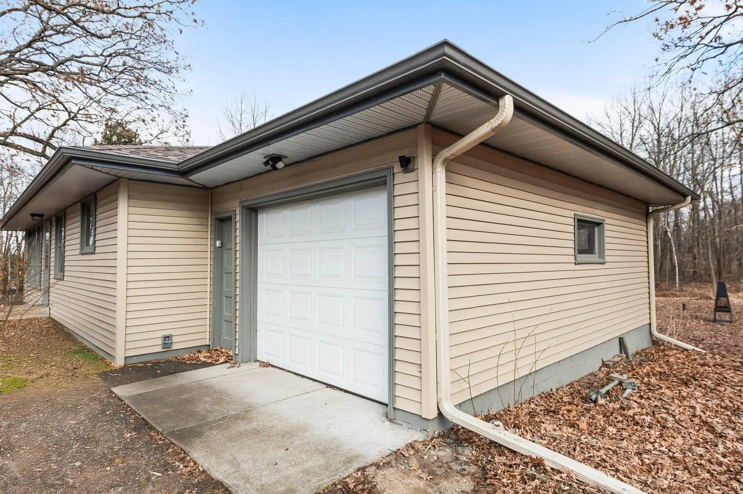 7624 Pioneer Road, Wyoming, MN 55092