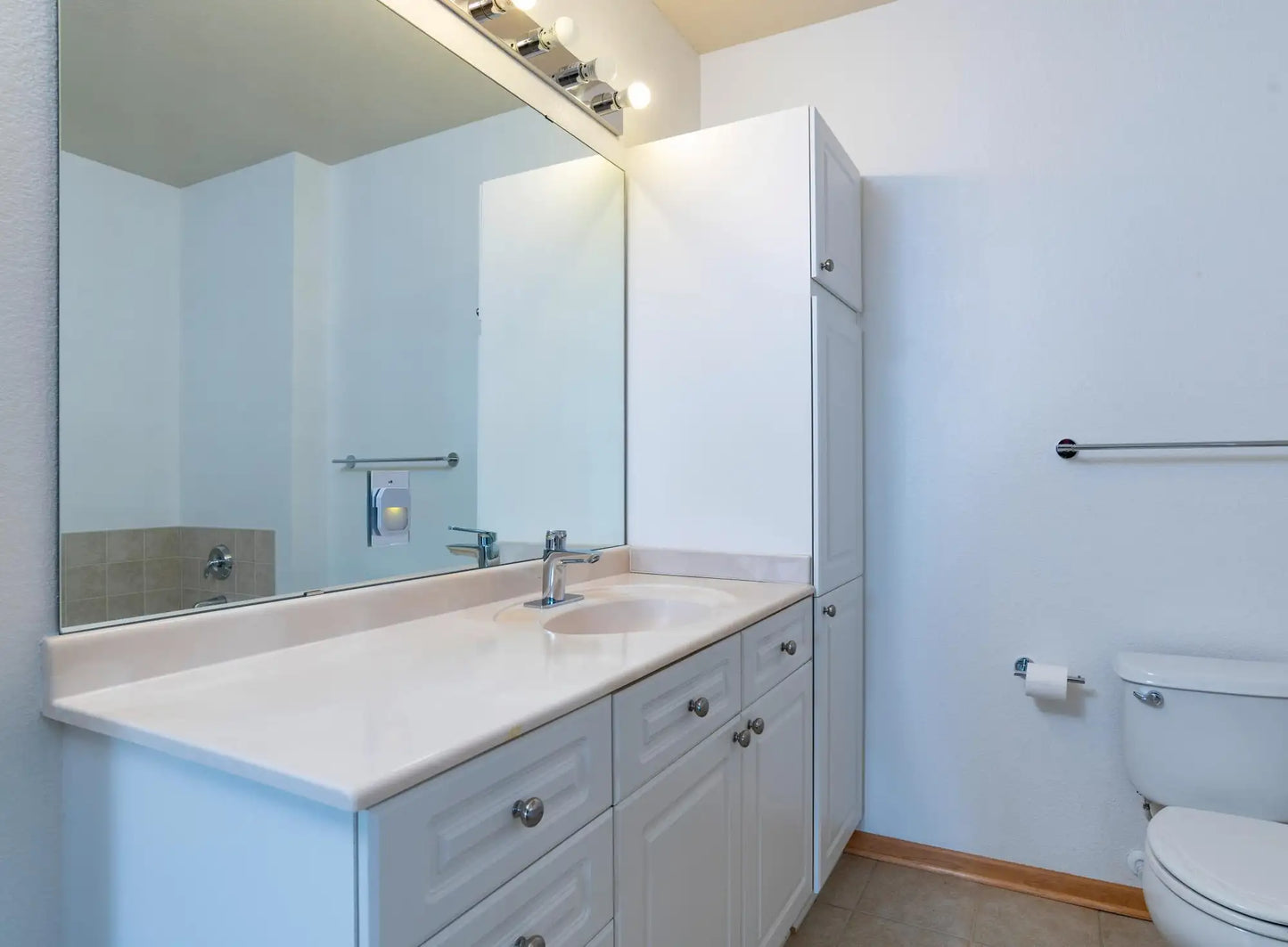 1800 Graham Avenue, Saint Paul, MN 55116
