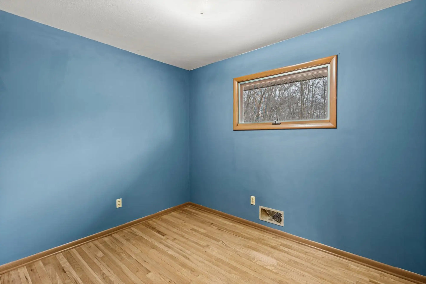 7624 Pioneer Road, Wyoming, MN 55092